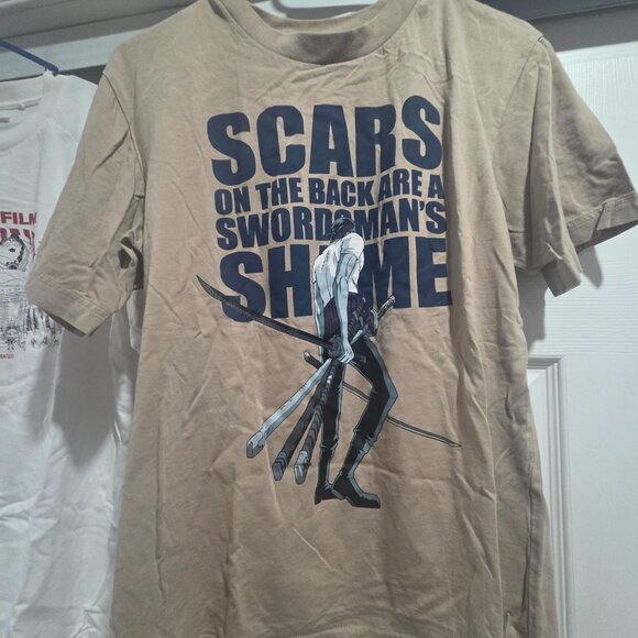 4 Anime T-shirts - Picture 9 of 12